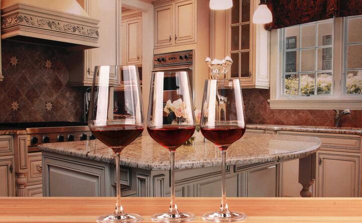 中國高腳杯產業(yè)網